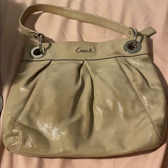 Coach purse read description before purchasing